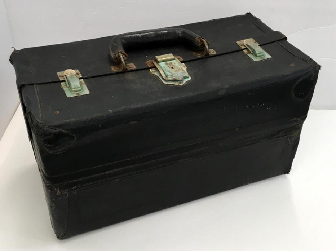 CIRCA 1920s LEATHER SALESMAN'S CASE (1 of 4)