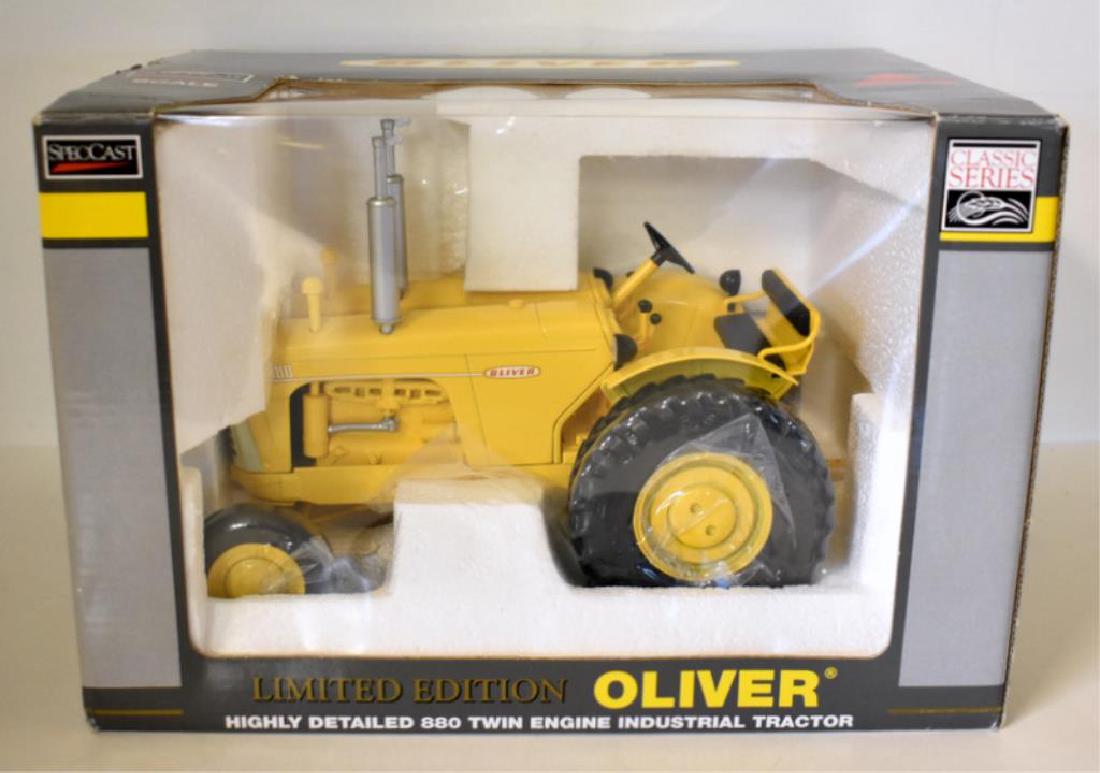 OLIVER 880 TWIN ENGINE TOY TRACTOR REPLICA (NOS) (1 of 4)