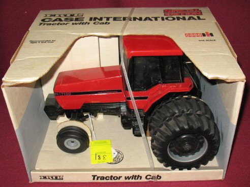 Ertl Case IH Tractor with Cab