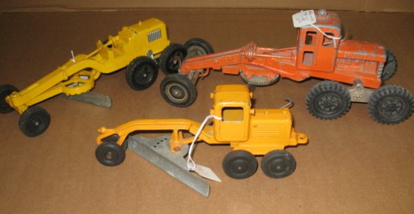 3 Toy Graters: Hubley 481, Hubley 503, Slick Toy Grater.