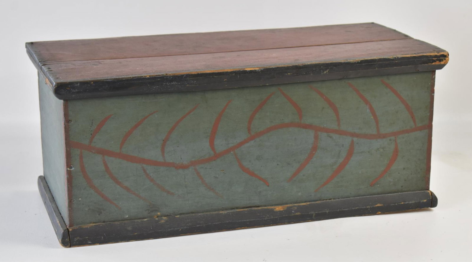 EARLY AMERICAN FOLK PAINTED TRUNK (1 of 5)