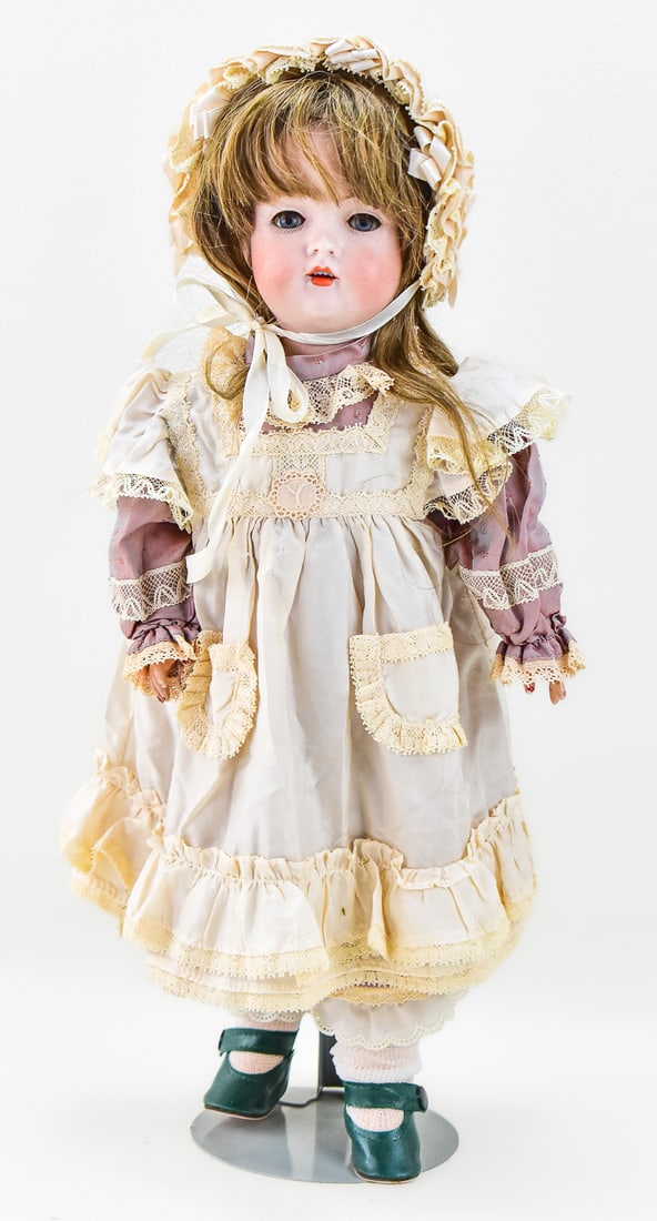 ANTIQUE BRUNO SCHMIDT DOLL (1 of 3)