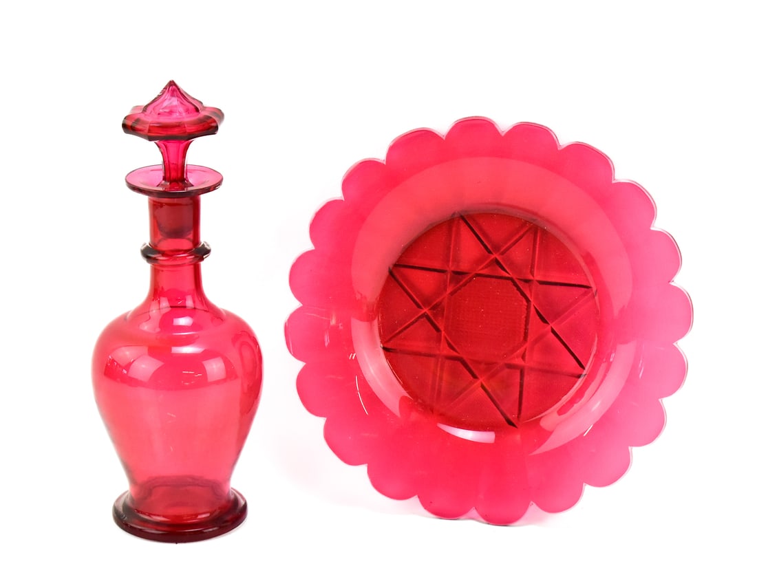 ANTIQUE CRANBERRY GLASS PLATE & DECANTER (1 of 2)