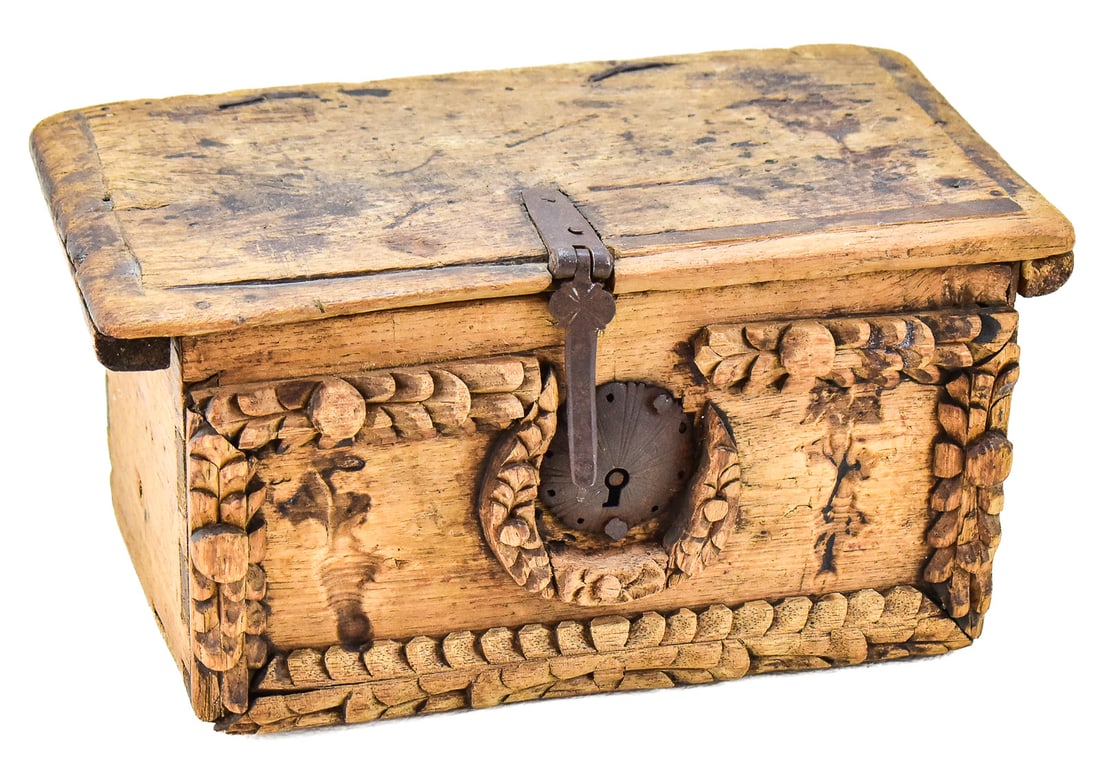 SPANISH COLONIAL DOCUMENT BOX (1 of 3)