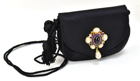 JUDITH LEIBER CENTER BROOCH HANDBAG