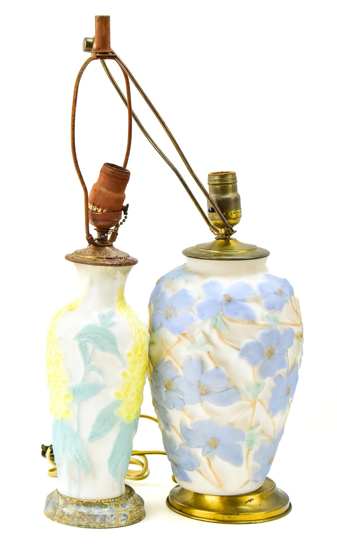 PAIR OF CONSOLIDATED CUSTARD GLASS TABLE LAMPS (1 of 2)