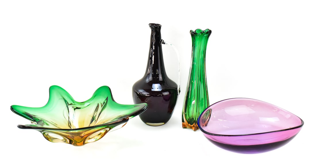 ART GLASS ASSORTMENT: MURANO, HESSEN GLASSWORKS, & MORE: Includes the following art glass: Hessen Glassworks deep purple ewer with annealed handle and manufacturer's sticker circa 1950s, Murano green-orange ombre bowl circa 1960s (5" tall, 14"