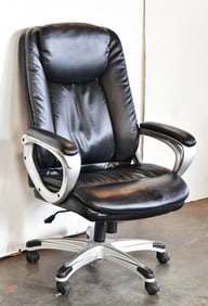 UE FURNITURE VIETNAM COMPANY OFFICE CHAIR