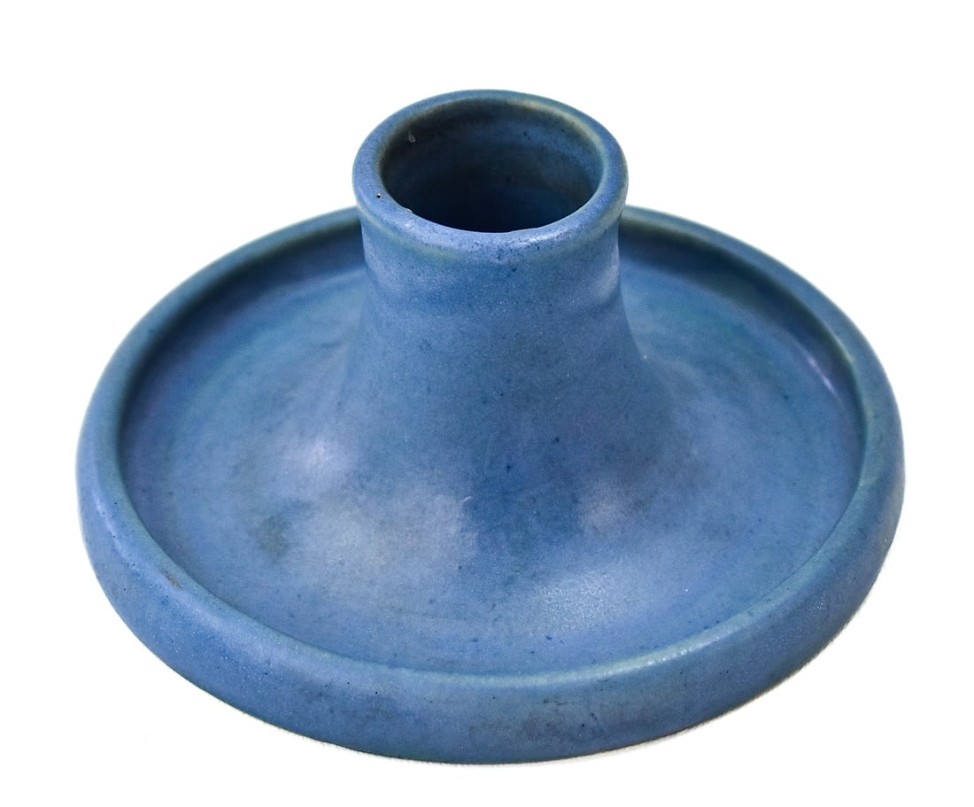 UNIVERSITY OF NORTH DAKOTA SCHOOL OF MINES POTTERY BLUE CANDLE HOLDER (1 of 3)