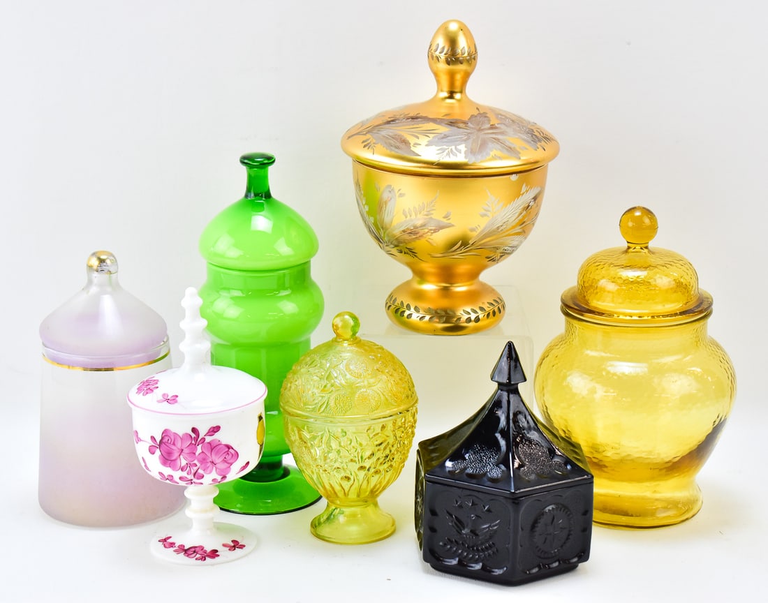 ASSORTED ART GLASS APOTHECARY JARS (1 of 5)