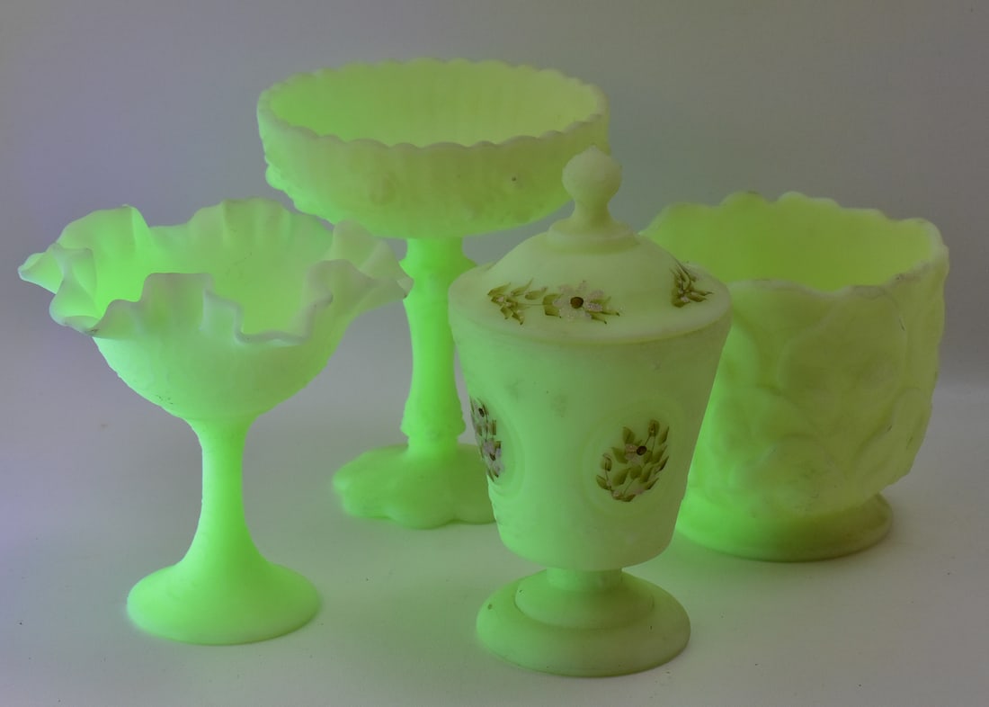 FENTON CUSTARD GLASS COLLECTION (1 of 5)