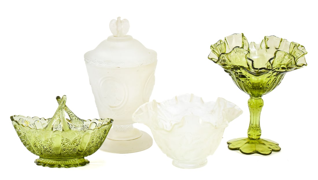ASSORTED FENTON GLASSWARE (1 of 3)