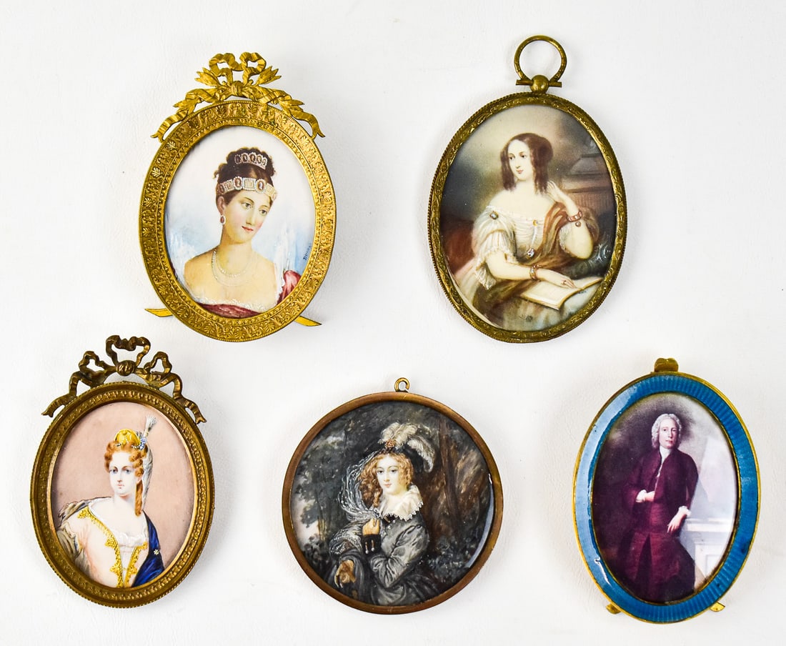FIVE PAINTED OVAL PORTRAIT MINIATURES: (1 of 4)