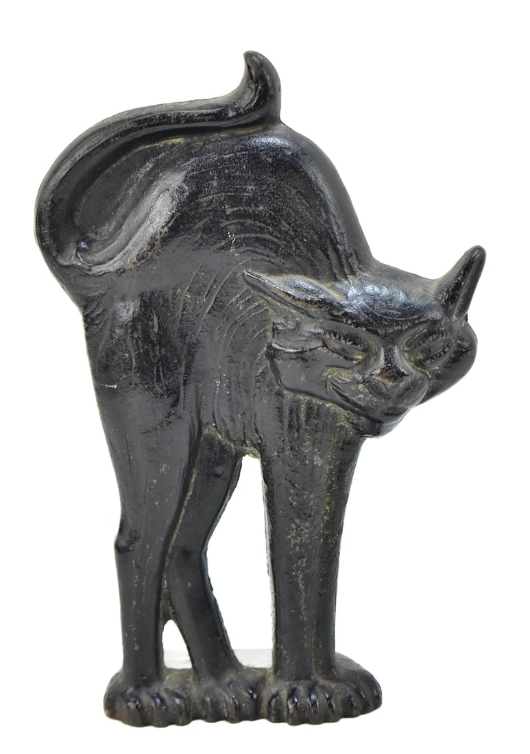 CAST IRON SCREECHING CAT DOORSTOP (1 of 2)