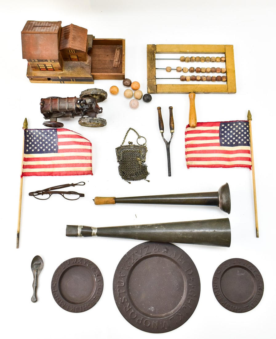 ASSORTED ANTIQUE TOYS & MORE (1 of 3)