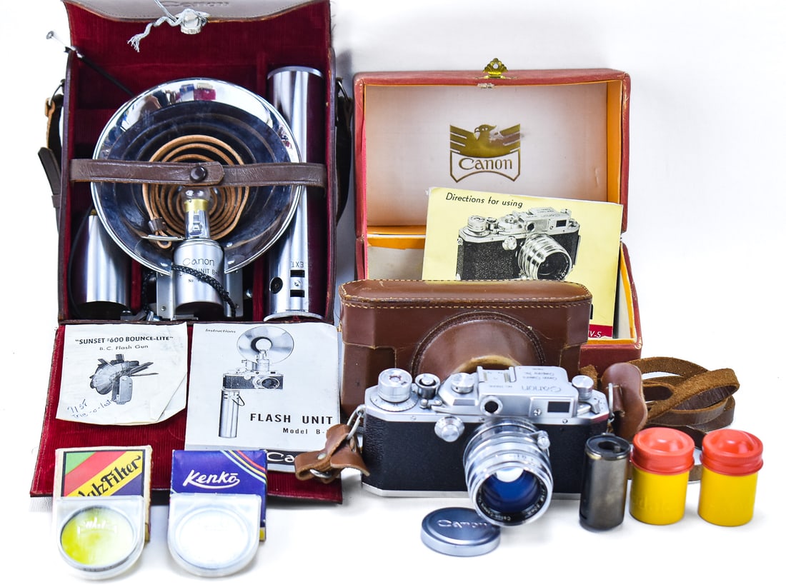 VINTAGE CANON CAMERA & EQUIPMENT (1 of 5)
