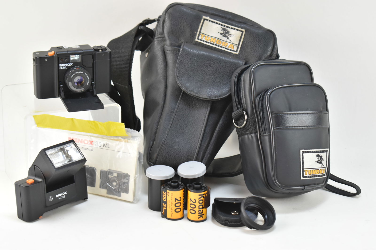 MINOX 35 MM CAMERA WITH MT 35 FLASH (1 of 5)