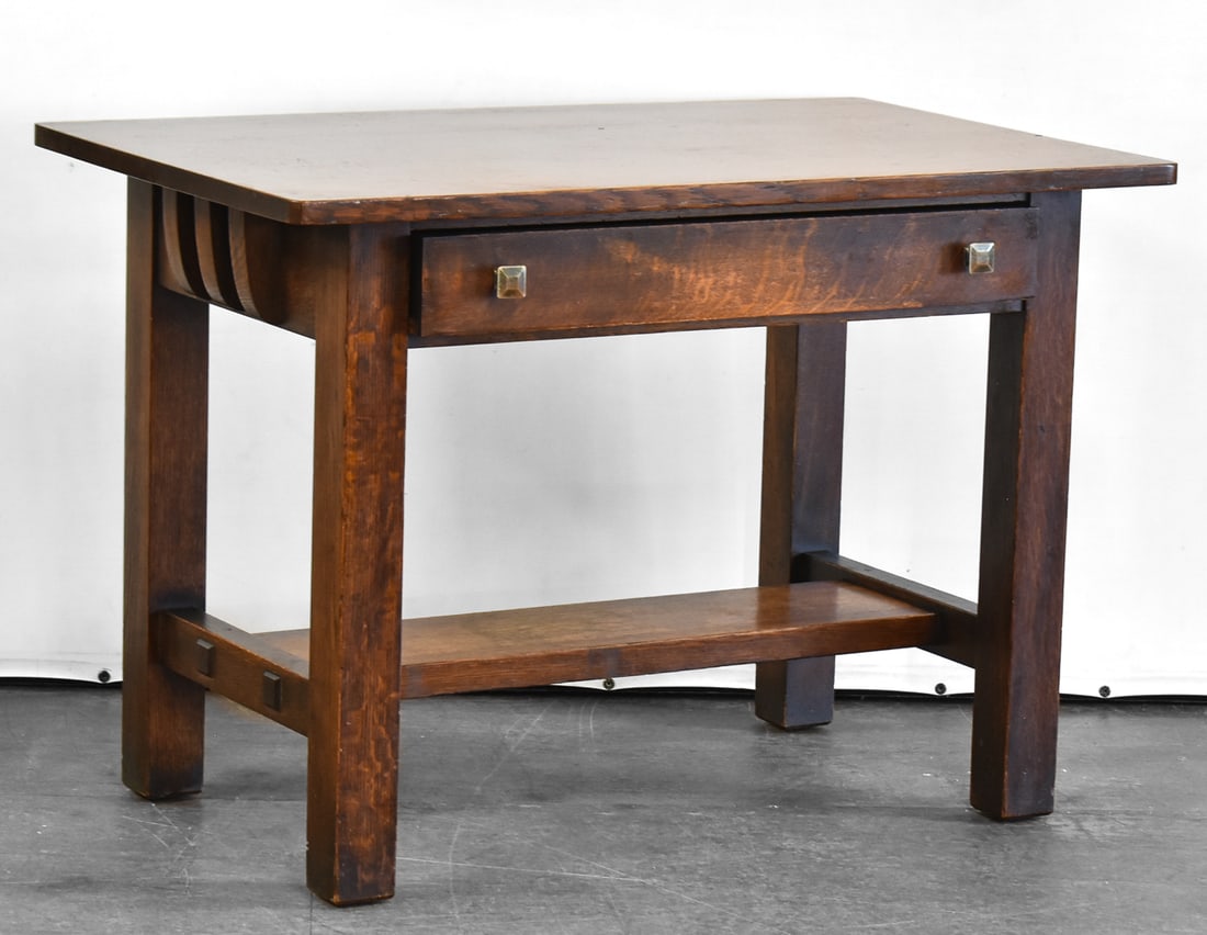 LIMBERT CO. ARTS & CRAFTS OAK LIBRARY TABLE (1 of 4)