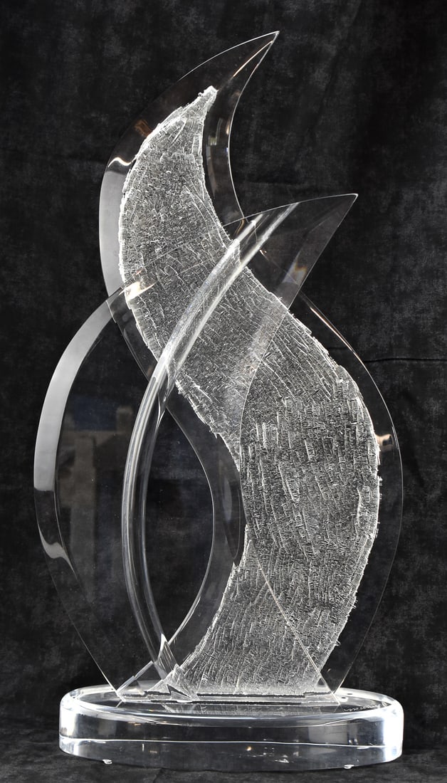 SIGNED MUNIZ ACRYLIC LUCITE ABSTRACT SCUPLTURE (1 of 3)