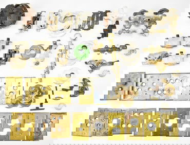 ASSORTMENT OF HOUSE HARDWARE PARTS