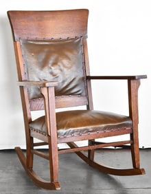 EARLY 1900s OAK ROCKING CHAIR