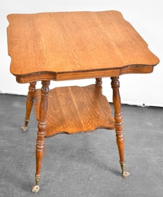 VICTORIAN OAK CLAW FEET PARLOR TABLE