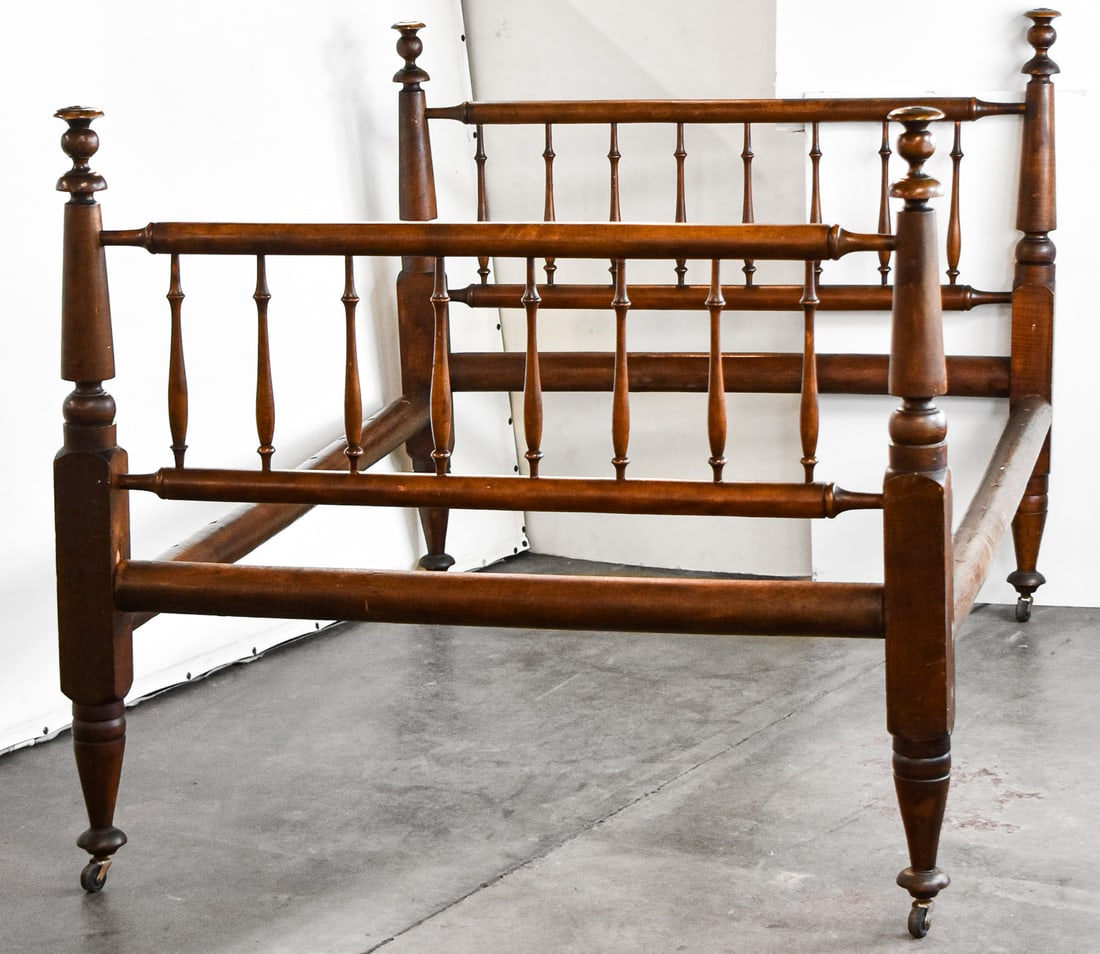 ANTIQUE 1800s AMERICAN FULL SIZE ROPE BED (1 of 4)