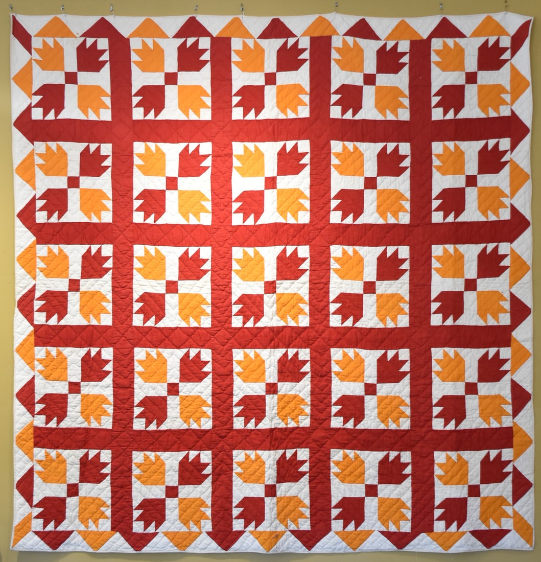 ANTIQUE 'BEAR PAW' QUILT (1 of 3)