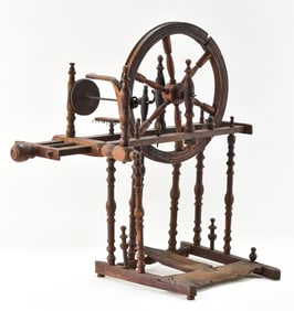 19TH CENTURY CASTLE SPINNING WHEEL
