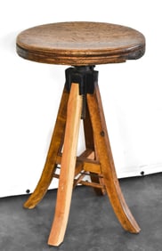 ANTIQUE QUARTERSAWN OAK DRAFTING STOOL