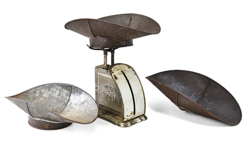 IMPERIAL CONFECTIONARY SCALE WITH PANS