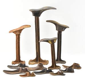 ASSORTED CAST IRON COBBLER'S SHOE LASTS