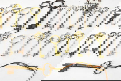 COLLECTION OF SKELETON KEYS