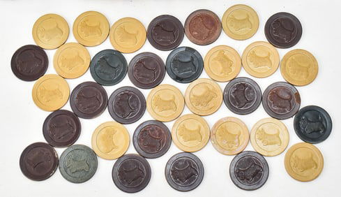 COLLECTION OF BAKELITE POKER CHIPS, PLAYING CARDS & SCOTTIE DOG GAME CHIPS