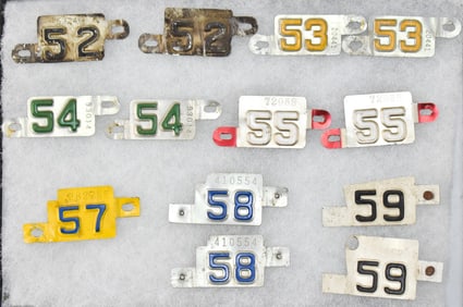 VINTAGE 1950s METAL AUTOMOBILE REGISTRATION TAGS