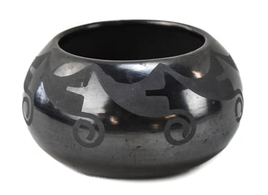 MARIA & JULIAN MARTINEZ SAN IDELFONSO GUNMETAL BLACKWARE POTTERY BOWL