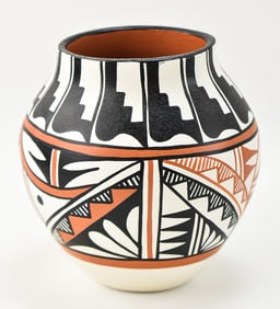 MARGARET TOYA SIGNED PUEBLO CLAY POTTERY VASE