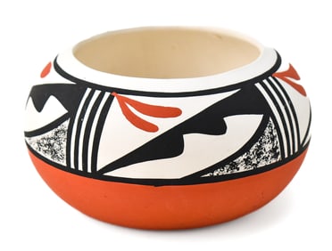 LAWRENCE TOYA SIGNED JEMEZ PUEBLO CLAY POTTERY BOWL