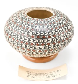 TONO RODRIGUEZ SIGNED MATA ORTIZ SIGNED CASA GRANDES CLAY POT & RING