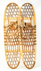 VINTAGE ASH AND RAWHIDE BEAR PAW STYLE SNOWSHOE PAIR