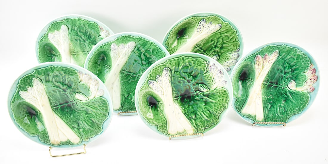 CREIL ET MONTEREAU MAJOLICA ASPARAGUS SERVING PLATES (1 of 4)