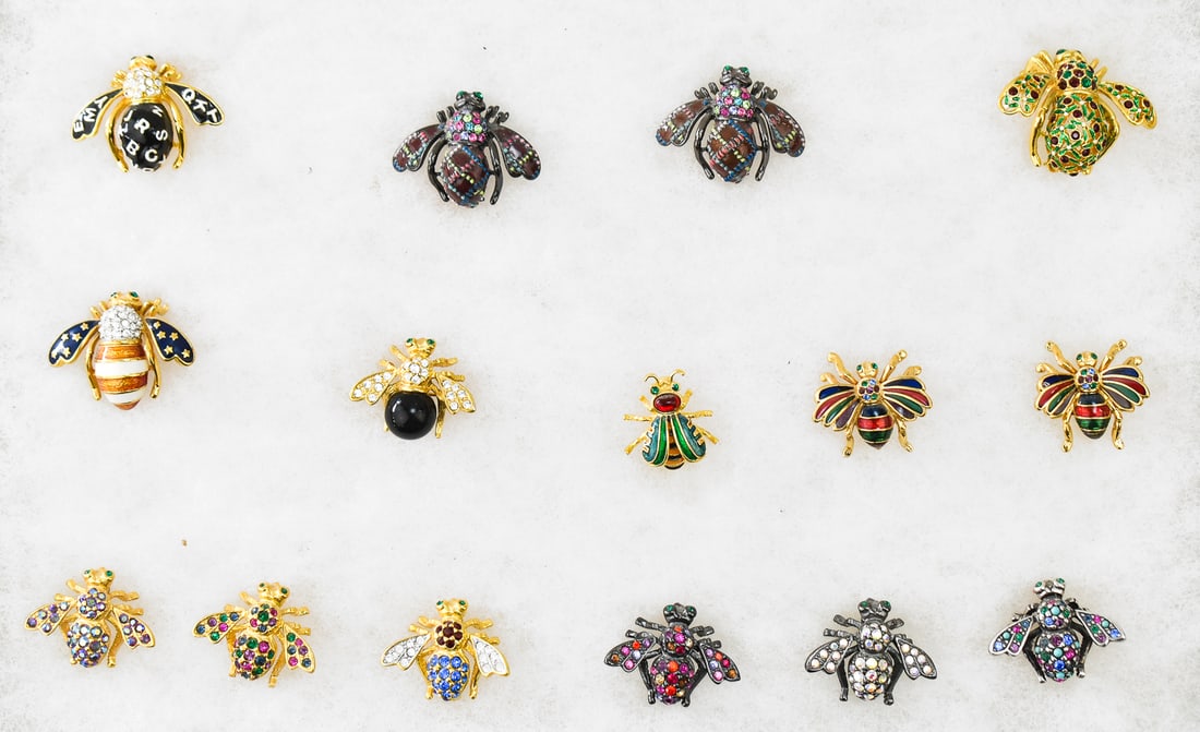 JOAN RIVERS COLLECTION BEE BROOCHES (1 of 4)