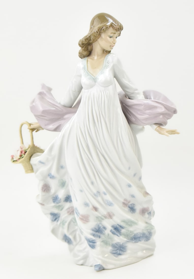 LLADRO 'SPRING SPLENDOR' NO. 5898 BY REGINO TORRIJOS (1 of 4)