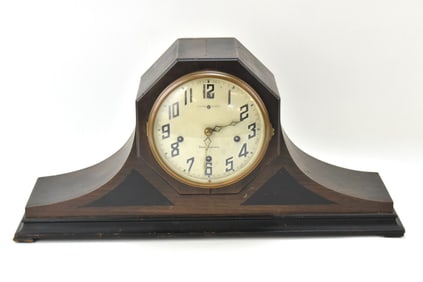 NEW HAVEN WIND-UP MANTEL CLOCK