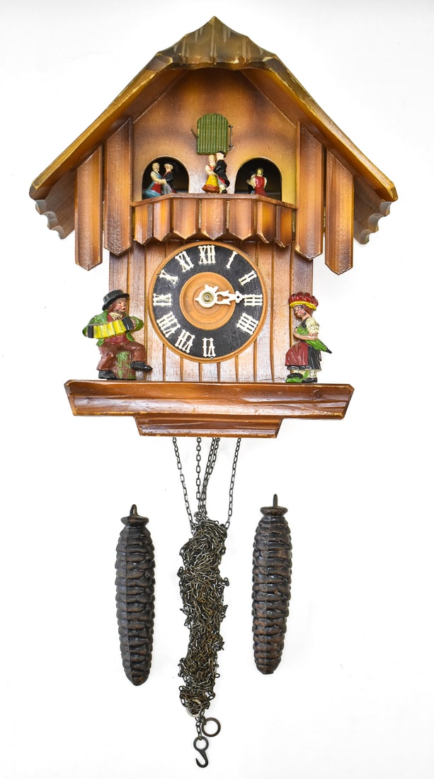 VINTAGE GERMAN CHALET MUSICAL CUCKOO CLOCK (1 of 2)