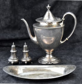 COLLECTION OF STERLING SILVER SERVING ITEMS
