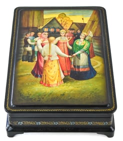 1989 RUSSIAN FEDESKINO SIGNED 'SMIRNOVA' HAND-PAINTED LACQUER KHOKHLOMA 'VILLAGE ROUND DANCE' BOX