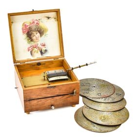 GERMAN SCHUTZ-MARKE SYMPHONION MUSIC BOX AND SIX DISCS