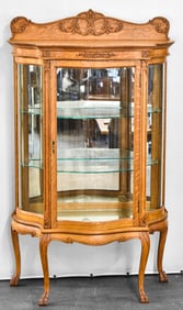 R.J. HORNER (ATTR.) DIMINUTIVE QUARTER-SAWN OAK VITRINE