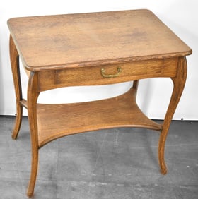 VICTORIAN QUARTER-SAWN OAK TWO TIER LIBRARY TABLE